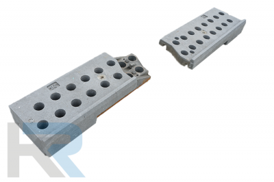 Mobilkerítés talp 16 furattal 77cmx22cmx18cm